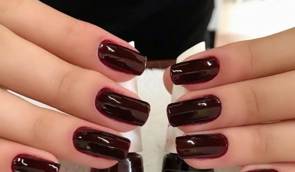 Preto Glamour: Sofisticação e Modernidade em Suas Unhas - inspiração