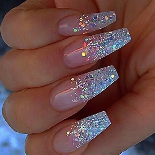 Glitter Holográfico: O Brilho do Futuro nas Suas Unhas - detalhe