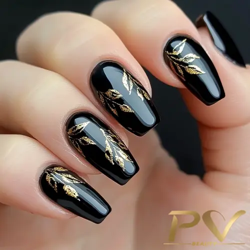 Unhas Stiletto com Efeito Mármore Preto e Dourado - inspiração