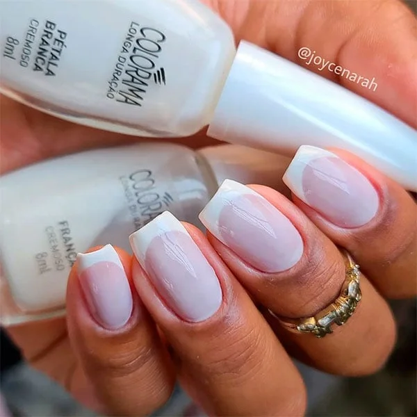 Francesinha Desconstruída com Esmalte Branco: Para Fugir do Óbvio com Estilo - detalhe