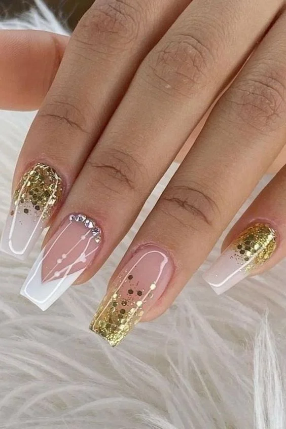 Dourado e Nude: Elegância Minimalista - ideia