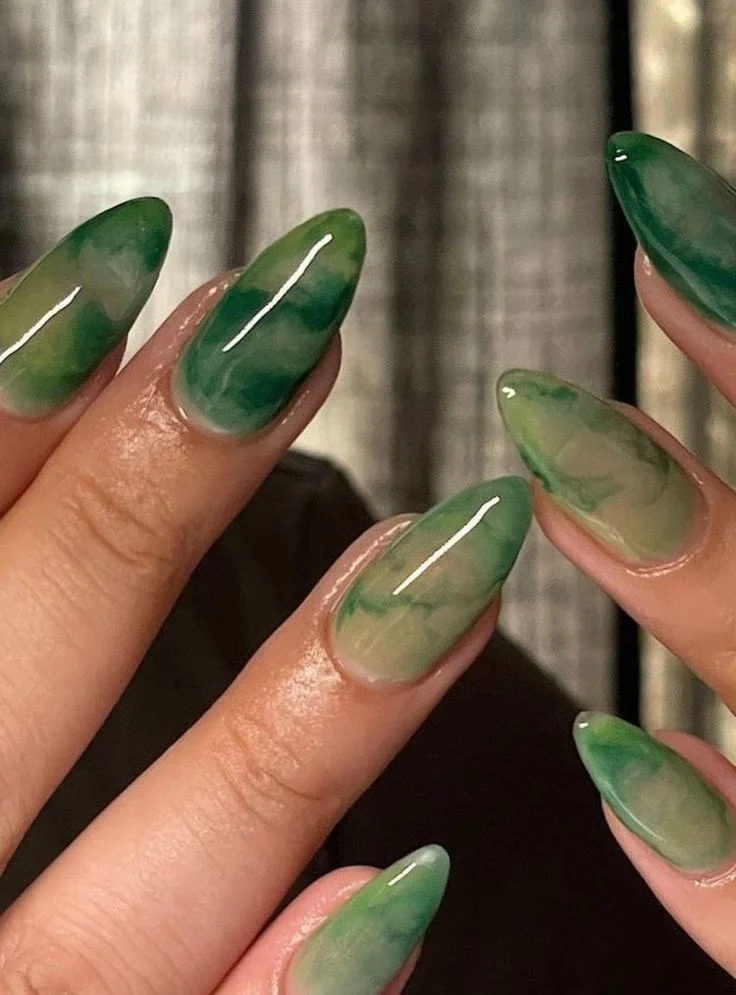 Marmorizado Verde e Branco: Elegância com Efeito Natural - ideia