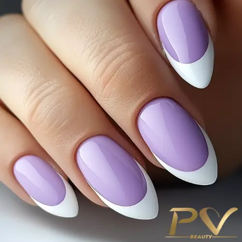 Unhas Degradê: Do Roxo Claro ao Branco Leitoso - ideia
