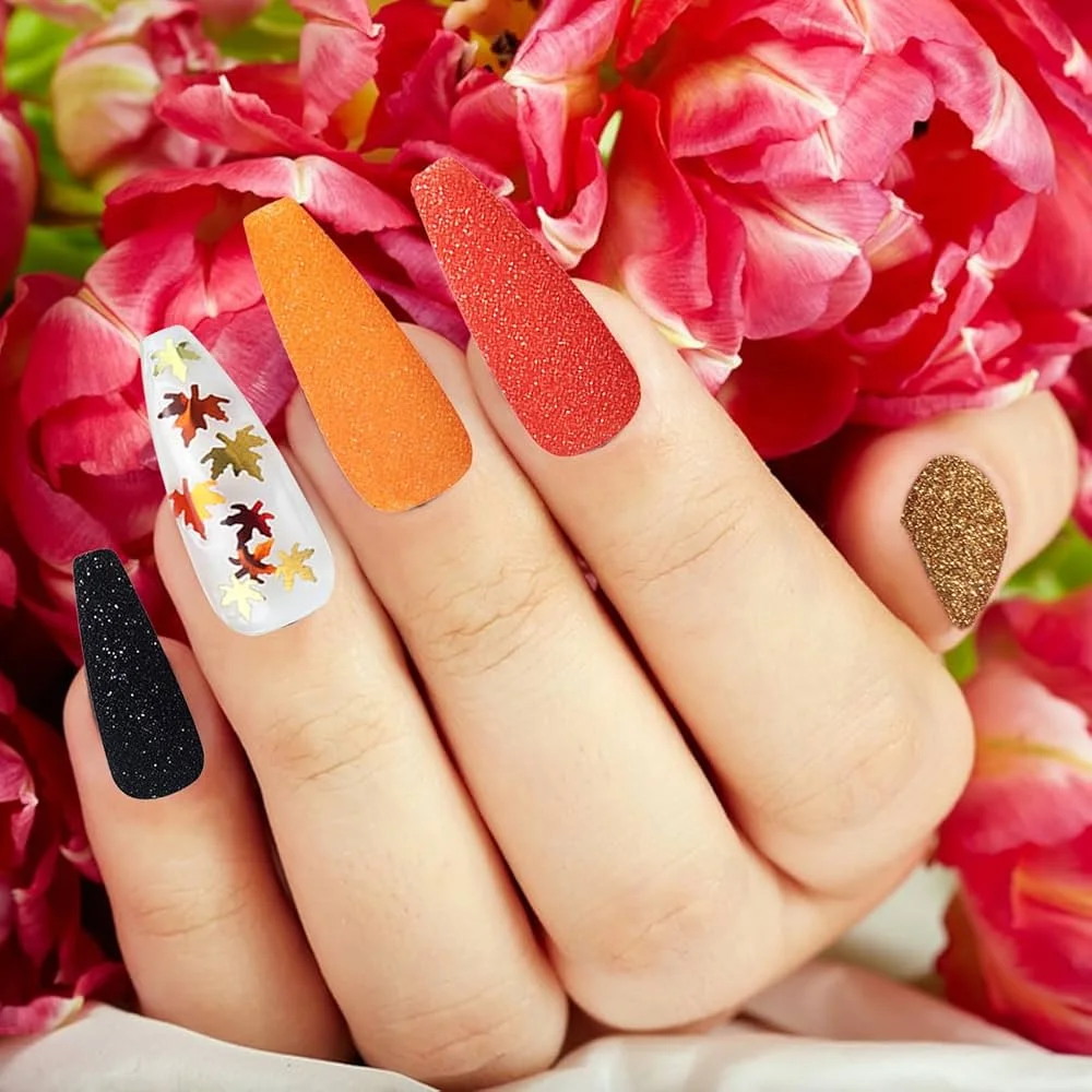 Glitter Sutil: Brilho Sofisticado na Cutícula - inspiração